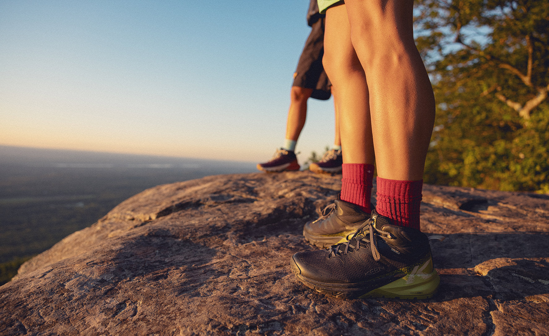 Men's Targhee Apex Waterproof Hiking Boot | Dark Olive/Khaki - Image 7